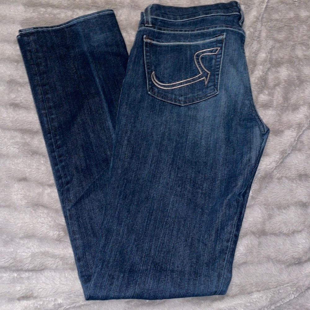 Like new Rock & Republic EXTRA LONG straight leg jeans!!